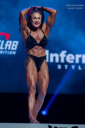 WOMEN'S PHYSIQUE
